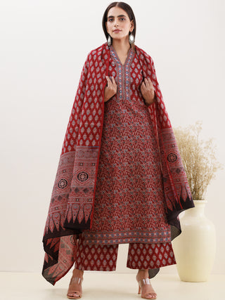 Ajrakh Manal Set Of Kurta Pants Dupatta