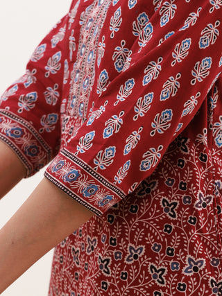 Ajrakh Manal Set Of Kurta Pants Dupatta