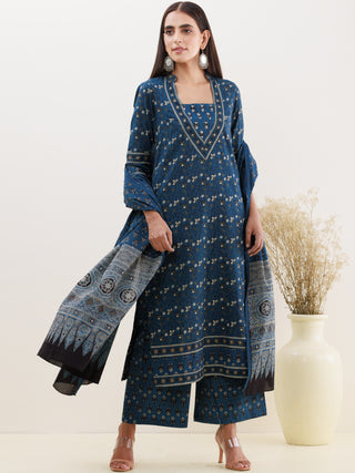 Ajrakh Parizaad Set Of Kurta Pants Dupatta