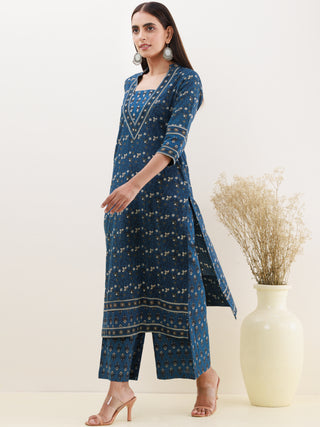 Ajrakh Parizaad Set Of Kurta Pants Dupatta