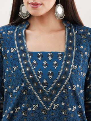 Ajrakh Parizaad Set Of Kurta Pants Dupatta