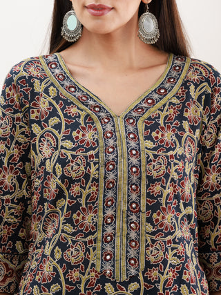 Ajrakh Falak Set Of Kurta Pants Dupatta