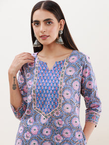 Rozana Gauri Set Of Kurta Pants Dupatta