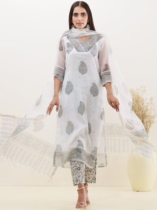 Rozana Sunaina Set Of Kota Doria Kurta Pants Dupatta