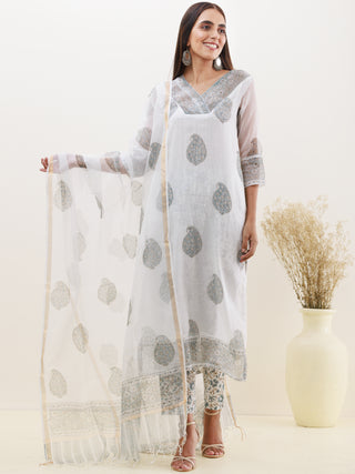 Rozana Sunaina Set Of Kota Doria Kurta Pants Dupatta