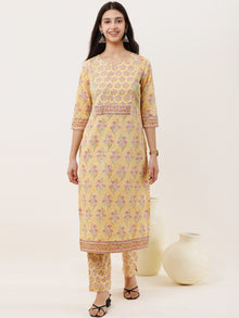 Rozana Rukshar Set Of Kurta Pants Kota Doria Dupatta