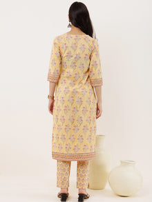 Rozana Rukshar Set Of Kurta Pants Kota Doria Dupatta