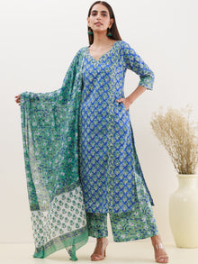 Rozana Pariza Set Of Kurta Pants Dupatta