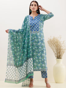 Rozana Sameera Set Of Kurta Pants Dupatta