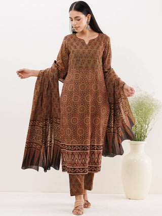 Ajrakh Samah Set Of Kurta With Pockets Pants Dupatta