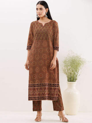Ajrakh Samah Set Of Kurta With Pockets Pants Dupatta