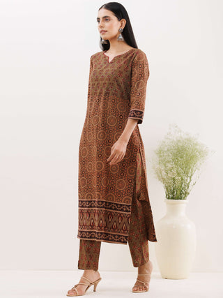 Ajrakh Samah Set Of Kurta With Pockets Pants Dupatta