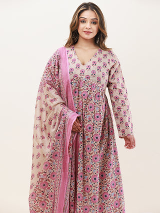 Gazal Sonia Set Of Anarkali Pants Dupatta