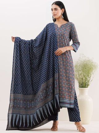Ajrakh Raina Set Of Kurta Pants Dupatta