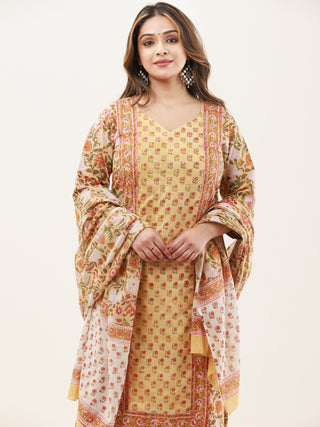 Gazal Heena Set Of Kurta Pants Dupatta