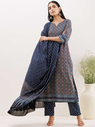Ajrakh Raina Set Of Kurta Pants Dupatta