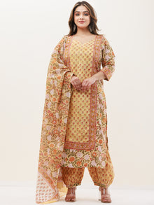 Gazal Heena Set Of Kurta Pants Dupatta