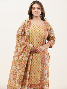 Gazal Heena Set Of Kurta Pants Dupatta