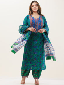 Gazal Nayra Set Of Kurta Pants Dupatta