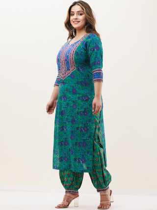 Gazal Nayra Straight Kurta
