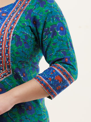 Gazal Nayra Straight Kurta