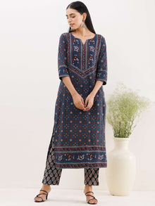 Ajrakh Kaynat Set Of Kurta Pants Dupatta