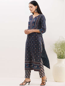 Ajrakh Kaynat Set Of Kurta Pants Dupatta