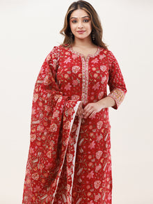 Gazal Veena Set Of Kurta Pants Dupatta