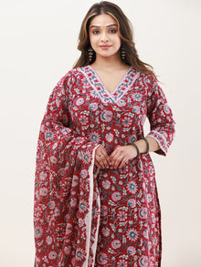 Gazal Reet Set Of Kurta Pants Dupatta