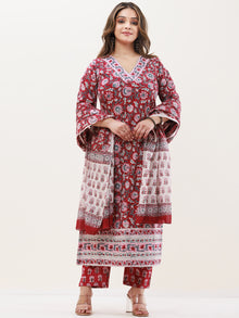 Gazal Reet Set Of Kurta Pants Dupatta