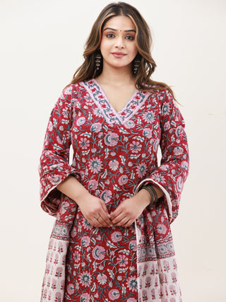 Gazal Reet Set Of Kurta Pants Dupatta