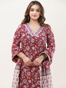 Gazal Reet Set Of Kurta Pants Dupatta