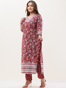 Gazal Reet Set Of Kurta Pants Dupatta