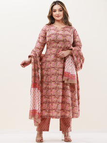 Gazal Rasiya Set Of A Line Kurta Pants Dupatta