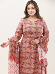 Gazal Rasiya Set Of A Line Kurta Pants Dupatta