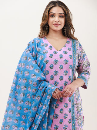 Gazal Noori Set Of Kurta Pants Dupatta
