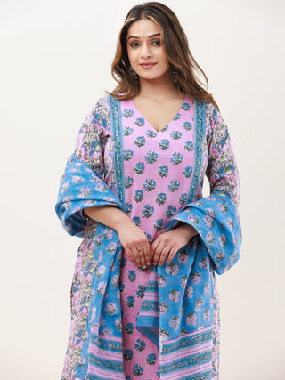 Gazal Noori Set Of Kurta Pants Dupatta
