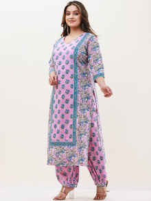 Gazal Noori Straight Kurta