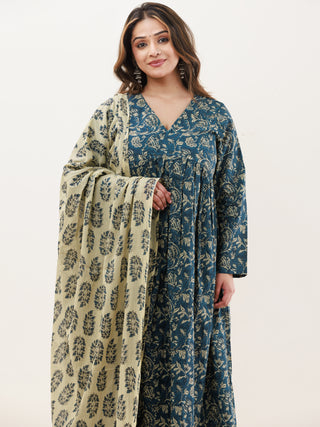 Gazal Tabu Set Of Anarkali Pants Dupatta