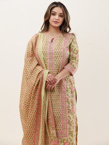 Gazal Parineeta Set Of Kurta Pants Dupatta