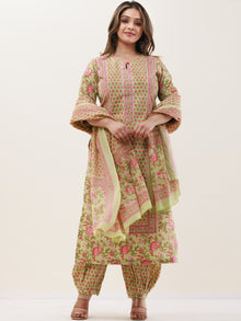 Gazal Parineeta Set Of Kurta Pants Dupatta