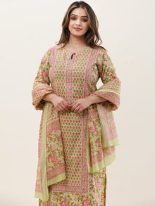 Gazal Parineeta Set Of Kurta Pants Dupatta