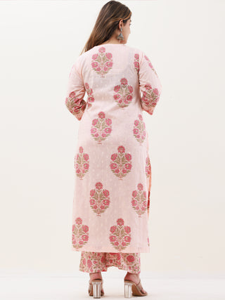 Gazal Diya Set Of Kurta Pants Dupatta