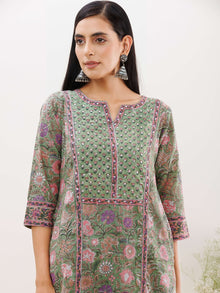 Rozana Aisha Kurta