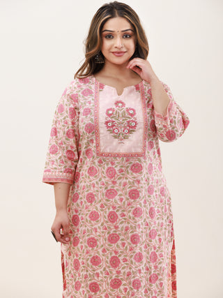 Gazal Fana Set Of Kurta Pants Dupatta