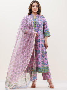 Gazal Kirti Set Of Kurta Pants Dupatta