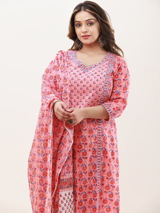 Gazal Riya Set Of Kurta Pants Dupatta