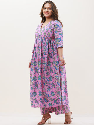 Gazal Aaina Set Of Anarkali Pants Dupatta