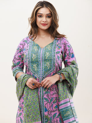 Gazal Maina Set Of Kurta Pants Dupatta