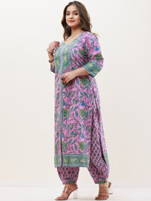 Gazal Maina Straight Kurta